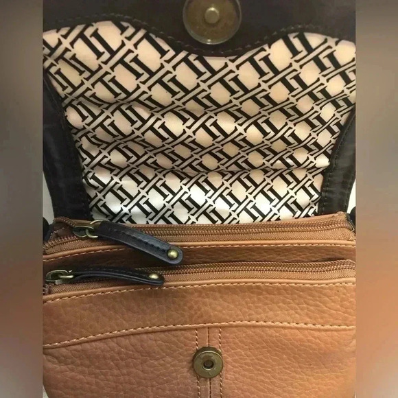 TIGNANELLO Pebble Leather Shoulder/Crossbody Purse - Picture 13 of 15